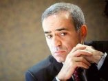 Гари Каспаров няма да се върне в Русия поради опасения от политическо преследване