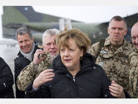 Меркел на посещение при германския контингент в Афганистан