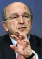 Евроглоба заплашва 13 световни банки за ограничаване на конкурентите им