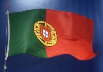 Политическата криза в Португалия заплашва спасителния план за страната