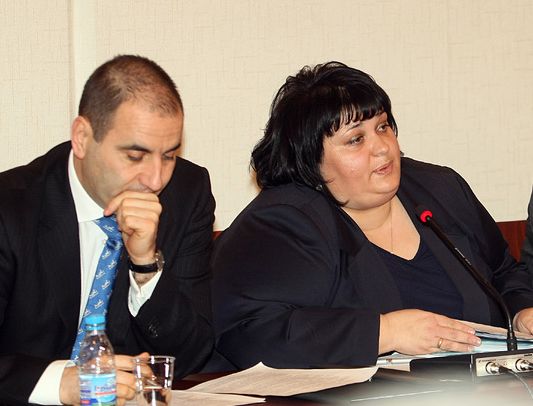 Искра Фидосова подаде заявление за напускане на парламента