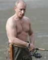Манията на Путин да демонстрира мъжественост с голи до кръста снимки предизвика въпроса: Нима е гей?