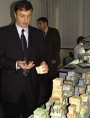 Израелският магнат Лев Левиев "олекнал" със 100 млн. евро при обира в Кан