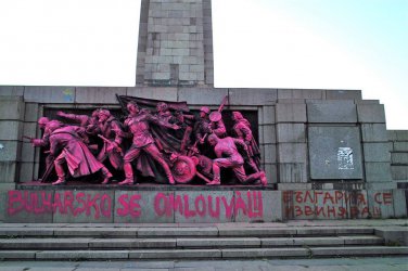Москва се скара на София и поиска наказания за осмиване на съветски паметници