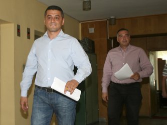 Депутатите Красимир Янков и Антон Кутев. Снимка: БГНЕС