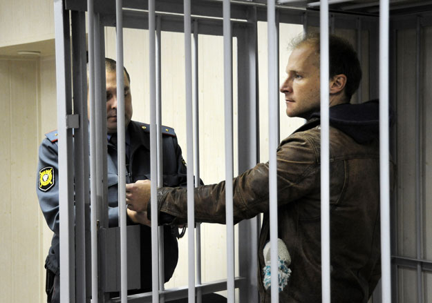 Денис Синяков по време на съдебното заседание в Мурманск
