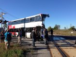 Шестима убити при катастрофа между пътнически влак и градски автобус в Канада