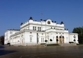 И този парламент скандално отлага избора на главен съдебен инспектор