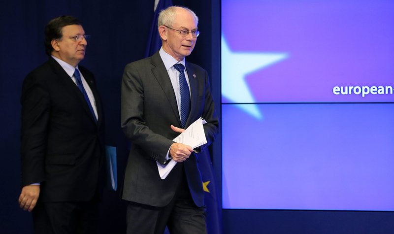 Председателят на ЕК Барозу и Херман Ван Ромпой (вдясно)