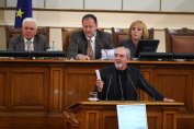 Депутатите приеха оставката на Филип Златанов