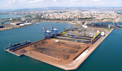 Кабинетът ще търси пари за модернизация на пристанищата Варна и Бургас