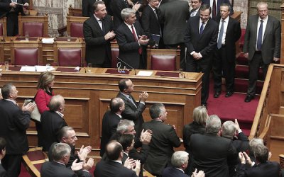 Гръцкото правителство оцеля при пореден вот на недоверие