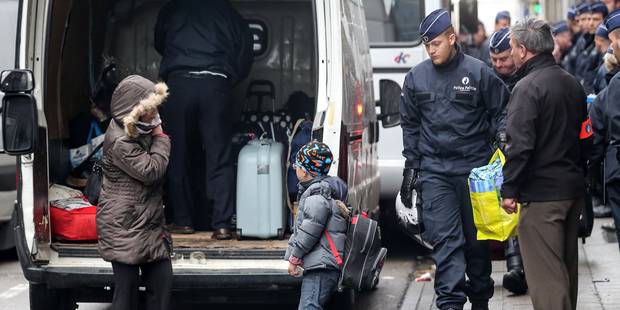 Сред прогонените от сграда в Брюксел имало и 10 роми от България