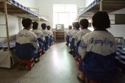 Китай премахва трудовите лагери и облекчава политиката на едно дете
