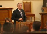 БСП и ДПС заклеймиха протеста като "метеж" на "ултарси","мутри", "бръснати глави"