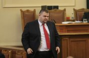 ВСС иска разрешение от Пеевски, за да обяви статута му на магистрат