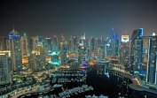 Лъскавият Дубай вижда възможност за печалба в ислямските стандарти