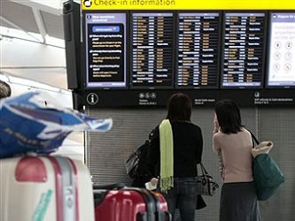 Срив в системата за въздушен контрол предизвика хаос в британските летища