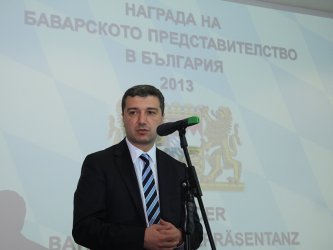 Драгомир Стойнев. Сн. БГНЕС