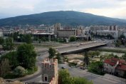 Македонци са се опитали да съборят паметника на цар Душан в Скопие