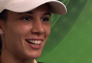 Пиронкова се класира за втория кръг на турнира в Сидни