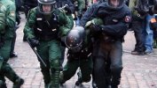 Тежки сблъсъци между полиция и леви радикали в Хамбург