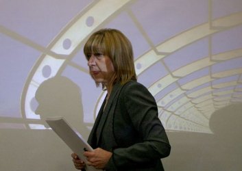 "Дискутабилни" теми спъват закона за училищното образование