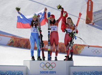Два златни медала в женското спускане – за Словения и Швейцария