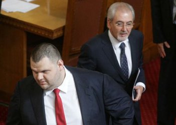 Местан призова Пеевски да разкаже за срещите си с Бойко Борисов