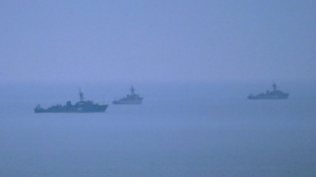 Част от корабите на украинския флот, които напускат Севастопол, сн. БГНЕС