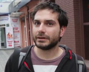 Маскирани заплашиха с оръжие български журналисти в Крим и отнеха техниката им