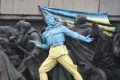 Euronews свали снимката на изрисувания в цветовете на Украйна паметник в България