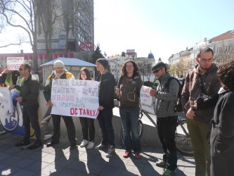 Протестиращи в Бургас защита на Карадере. Сн. БГНЕС