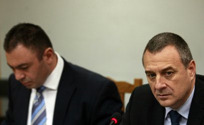 Главният секретар Светлозар Лазаров и министър Цветлин Йовчев. Снимка: БГНЕС