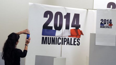 "Тежко наказание" за левицата на местните избори във Франция