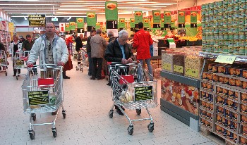 БСП иска хипермаркетите да имат еднакви договори с доставчиците си