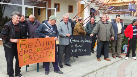 Протести срещу застрояването на Карадере в три града, контрапротест - в Бяла