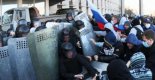 Проруски активисти нахлуха в държавни сгради в Донецк, Луганск и Харков