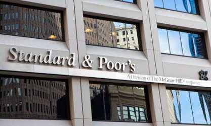 "Стандарт енд Пуърс" намали оценката на ВТБ и на 6 големи руски компании