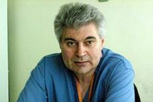 Д-р Румен Велев