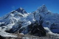 Поне 15 души са загинали след падане на лавина в подножието на Еверест
