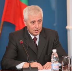 Проф. Николай Петров. Сн. БГНЕС
