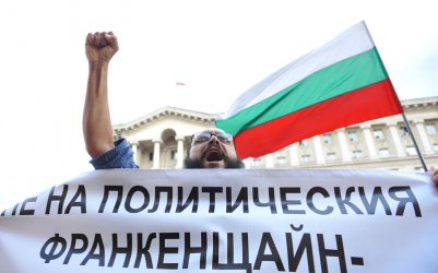 Една година, която (не) промени българското общество