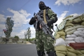 Насилието в Украйна продължава, обсъжда се военно положение