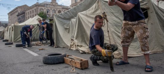 Бившите протестиращи от киевския Майдан напуснаха седем обществени сгради