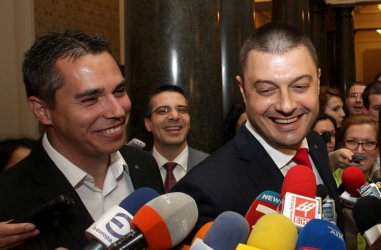 Ангел Славчев (вляво) и Бареков доскоро бяха неразделни в политическите прояви