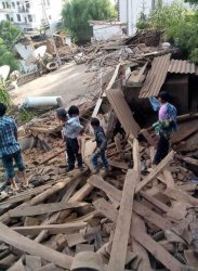Поне 150 са загиналите при земетресение в Китай