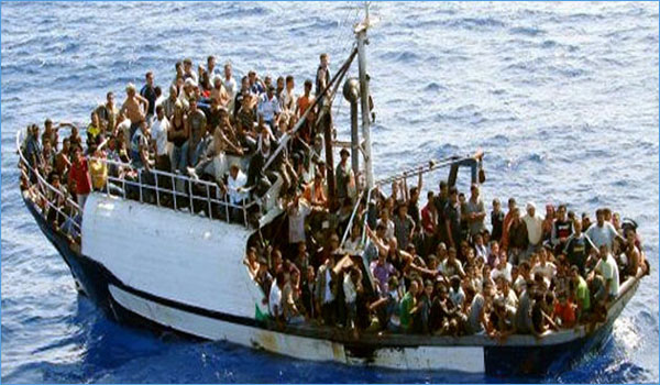 Кораб с имигранти край Лампедуза
