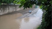 Пастир загина, десетки къщи са наводнени, а пътища са непроходими в Западна България