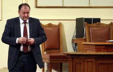 Михаил Миков